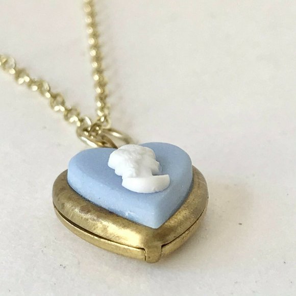 Vintage Gold Blue Cameo Heart Locket Necklace Dainty Small 18" Plated - Picture 7 of 11